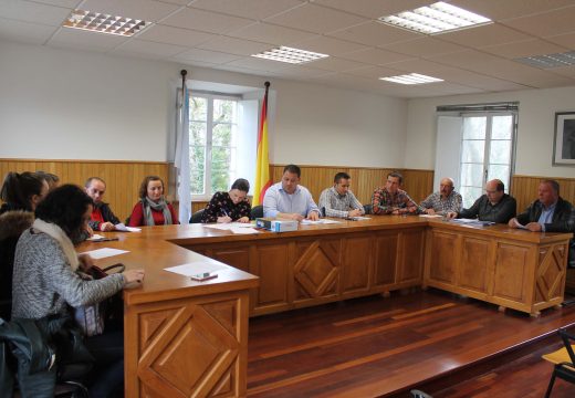 O Pleno de Frades aproba por unanimidade solicitar xunto a Ordes un obradoiro de emprego de case 280.000 euros